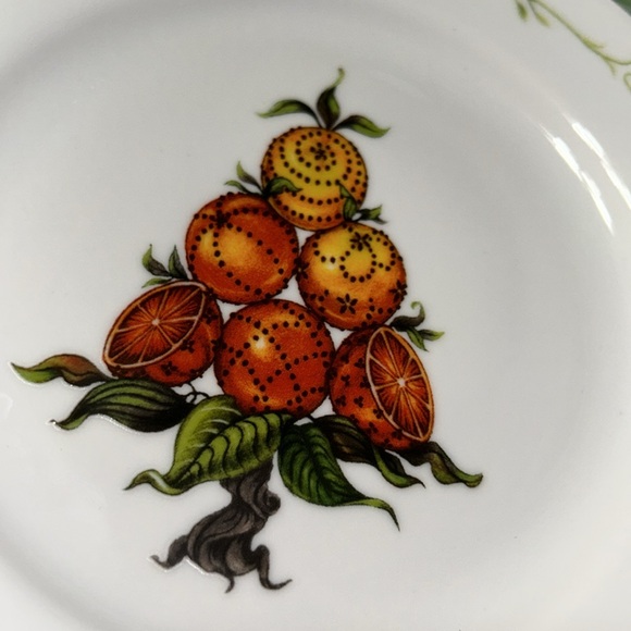 Vintage Colonial Williamsburg salad plates- set of four - Picture 11 of 13